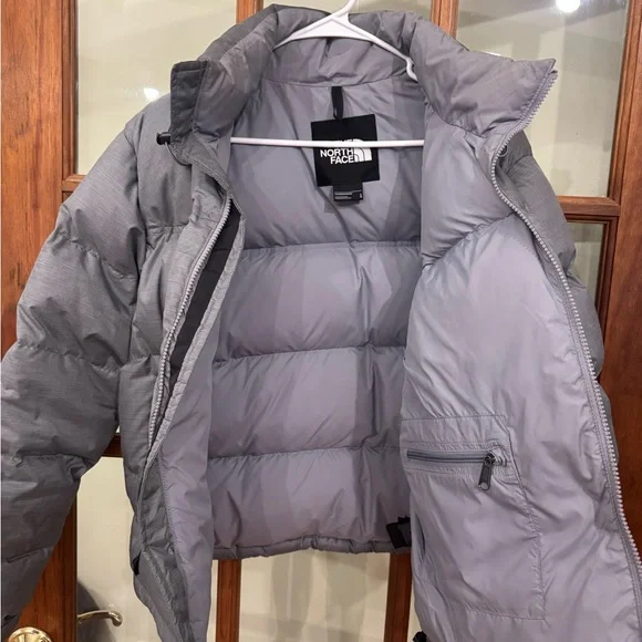 The North Face Women's Nuptse Down Jacket Gray Silver 700 Excellent Condition - Picture 3 of 9